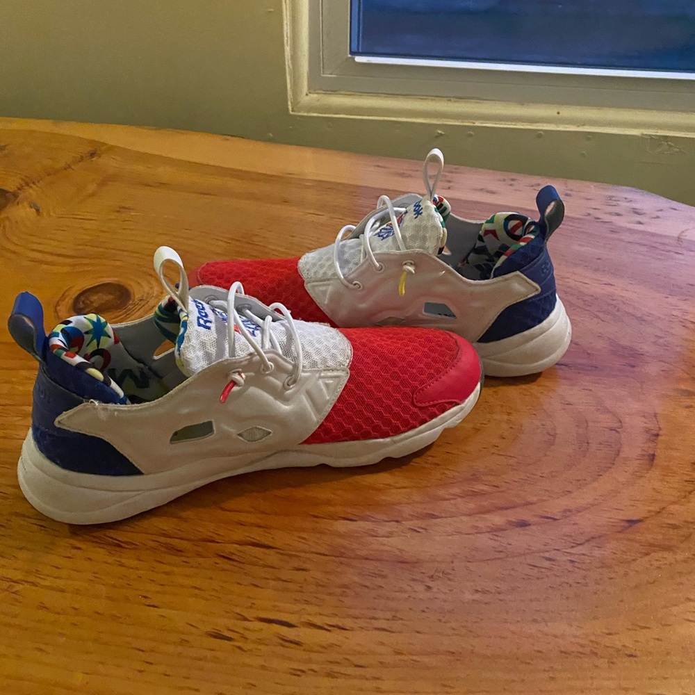 Reebok instapump M size 8 Flag of Glory